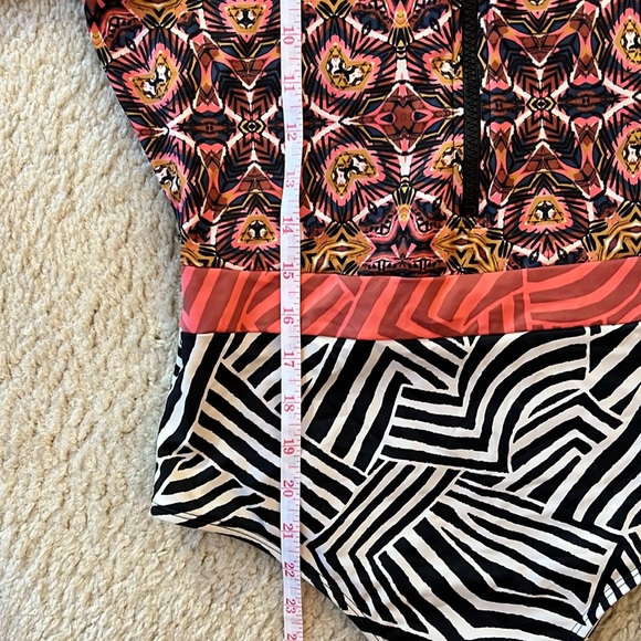 Billabong Sun Tribe Long Sleeve Swimsuit - Picture 10 of 12